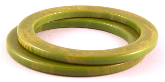 BS37 pr apple green wide walled spacers